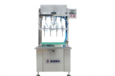 四頭半自動(dòng)直線灌裝機(jī)